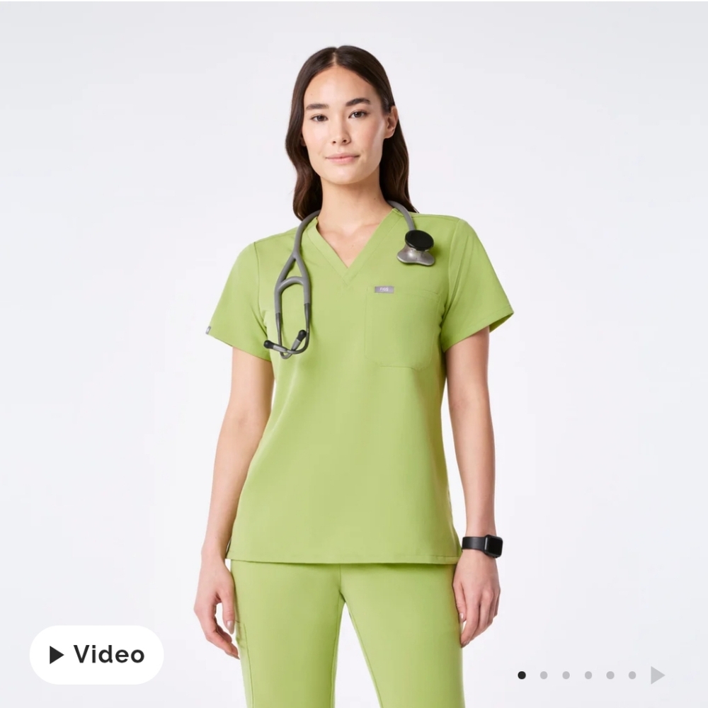 NWT FIGS Matcha Catarina One Pocket Scrub Top Small